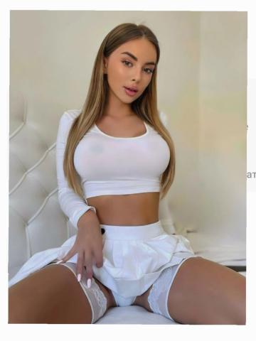 Моника фото 3